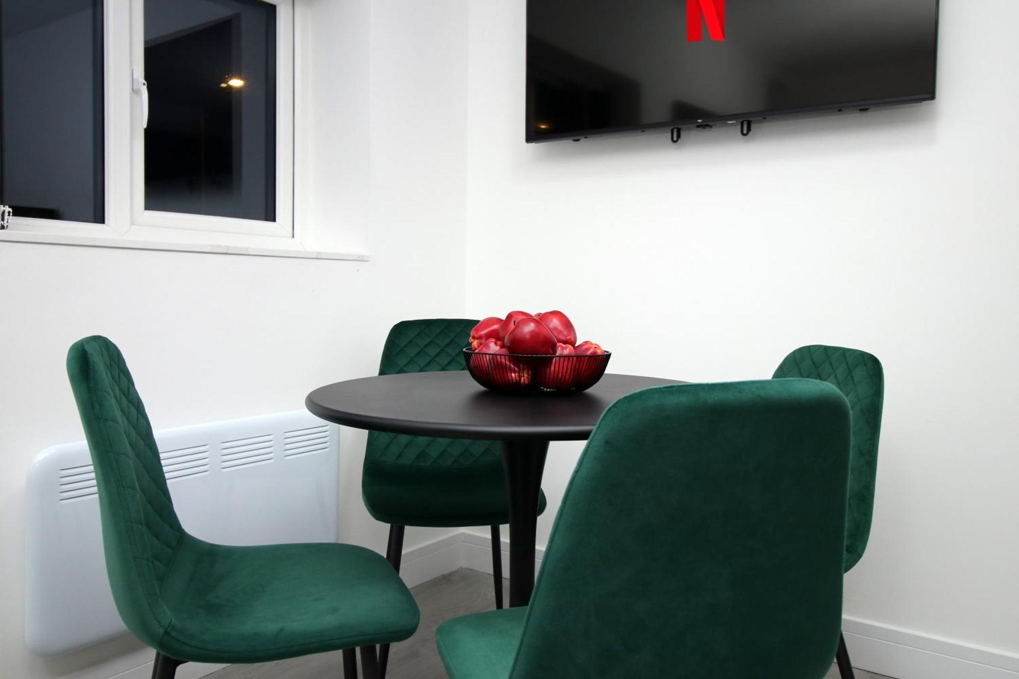 New Bloc Exclusive By Prime - Shops And Parking - Great For Groups And Families *
