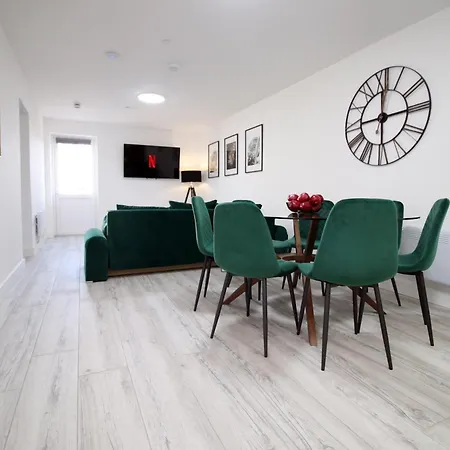 New Cardiff Bloc Exclusive Apartments By Prime Stays - Shops And Parking - Great For Groups And Families Exterior photo
