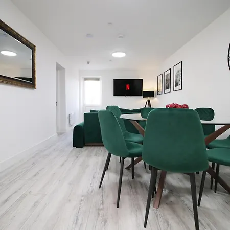 New Cardiff Bloc Exclusive Apartments By Prime Stays - Shops And Parking - Great For Groups And Families Exterior photo