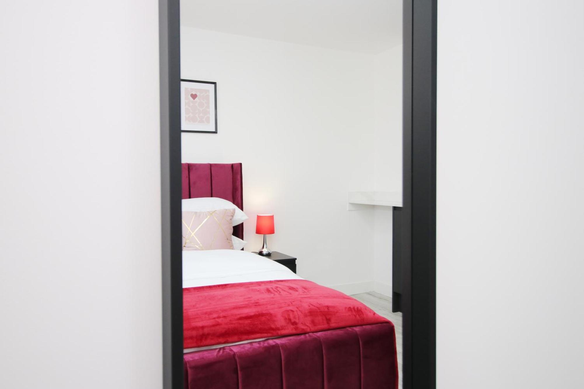 New Bloc Exclusive By Prime - Shops And Parking - Great For Groups And Families * Cardiff