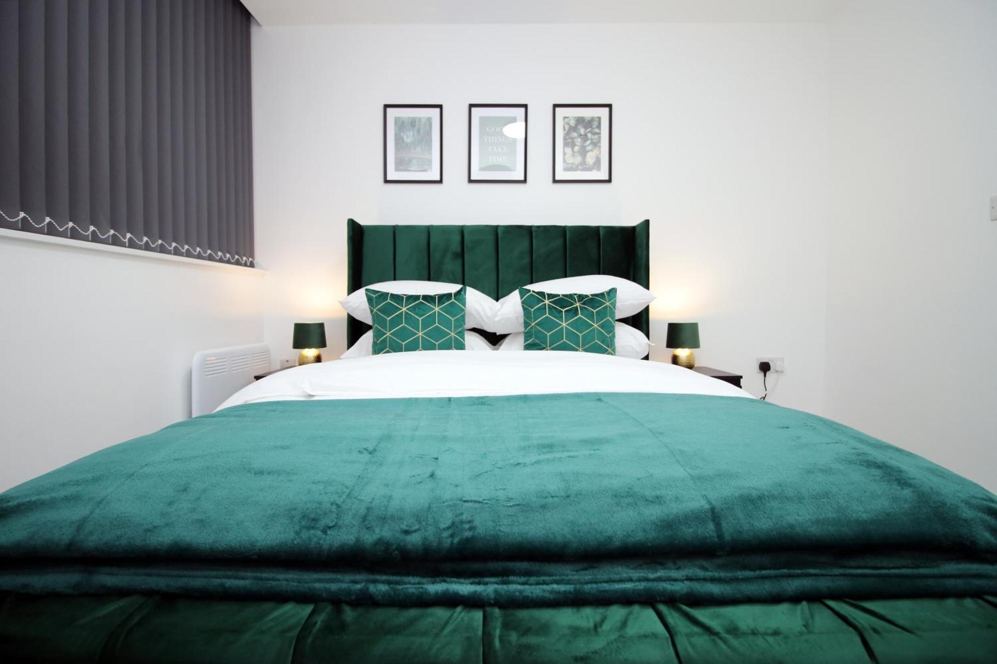 New Bloc Exclusive By Prime - Shops And Parking - Great For Groups And Families *