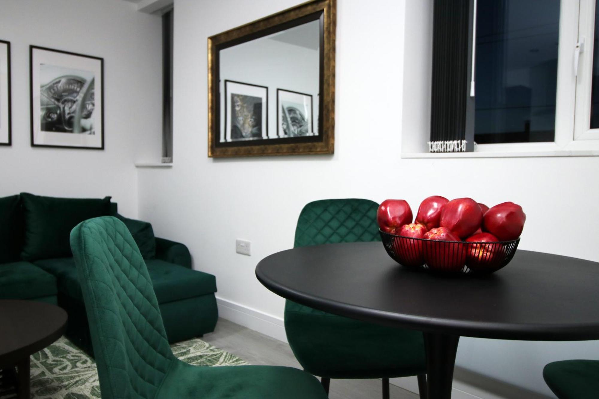New Bloc Exclusive By Prime - Shops And Parking - Great For Groups And Families Cardiff