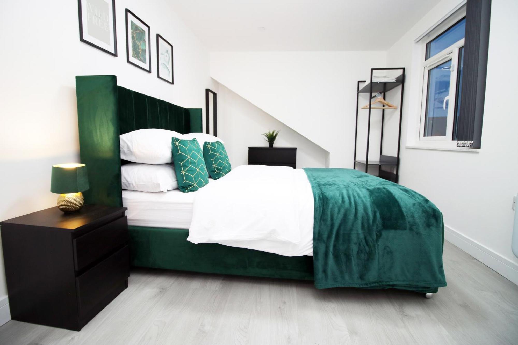 New Bloc Exclusive By Prime - Shops And Parking - Great For Groups And Families Apartment *