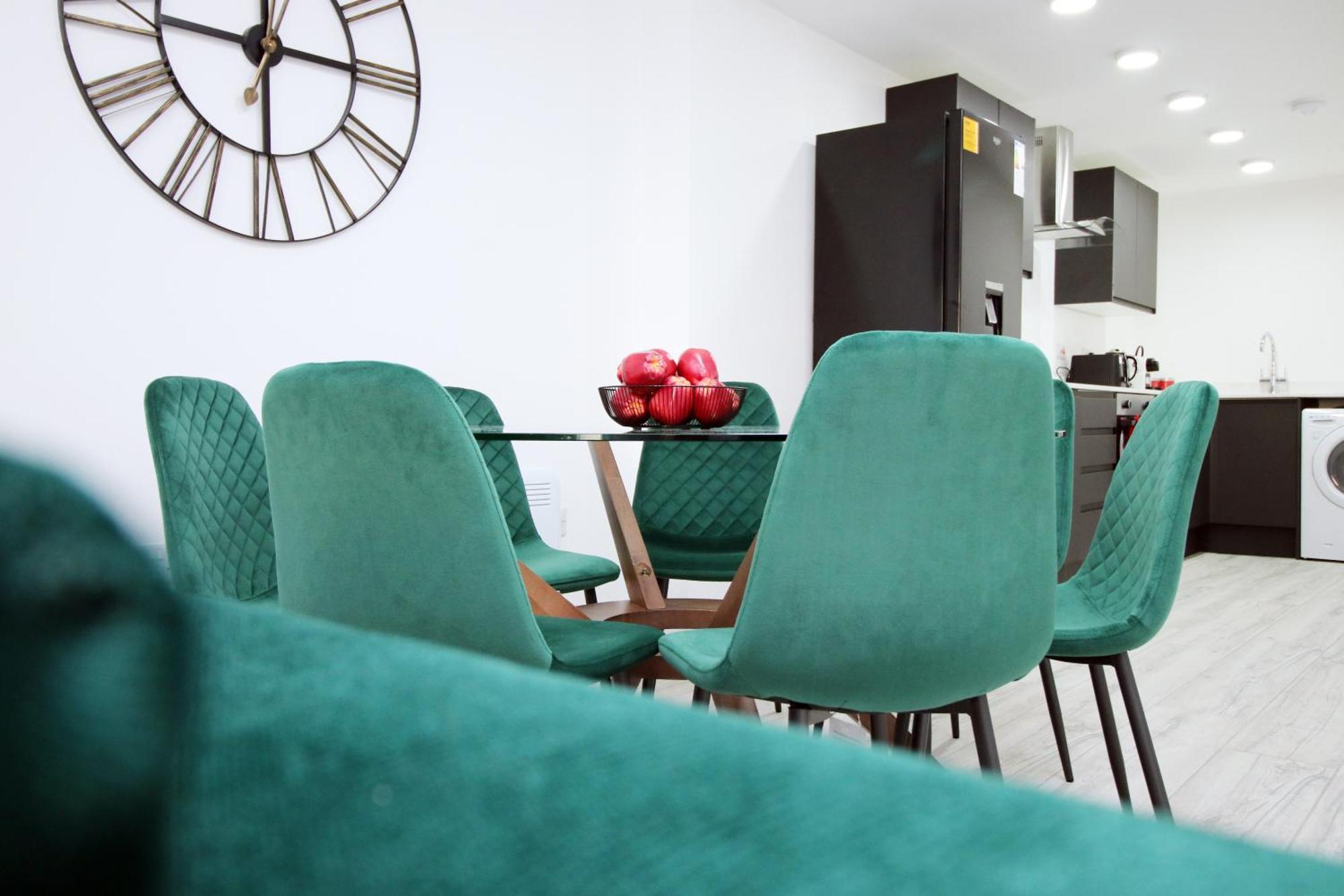 New Bloc Exclusive By Prime - Shops And Parking - Great For Groups And Families